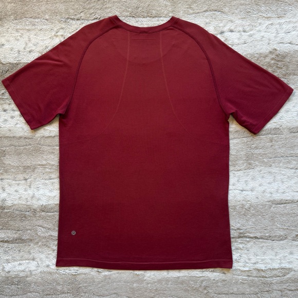 Lululemon Men’s Metal Vent Tech Short Sleeve 2.0 in Dark Red / Savannah Size L - Picture 4 of 11